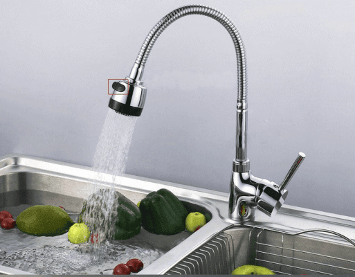 Vòi rửa chén thường được gắn trên bồn rửa chén inox-Trong hình là mẫu vòi nóng lạnh Q644